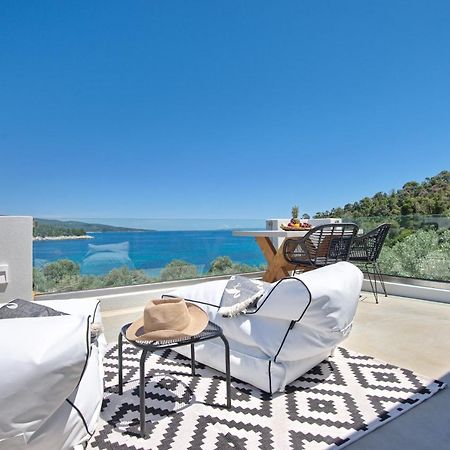 Eleon Suites New Isomata Exterior foto