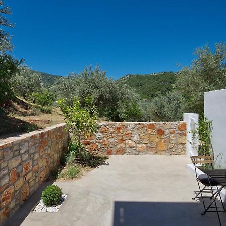 Eleon Suites New Isomata Exterior foto