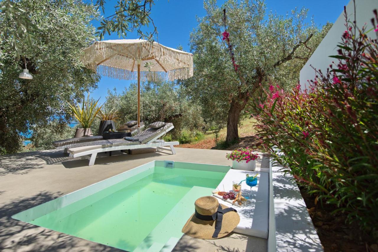 Eleon Suites New Isomata Exterior foto