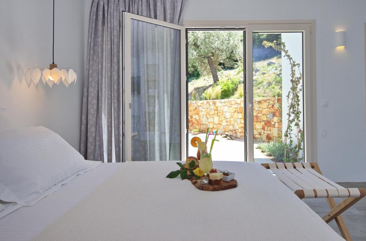 Eleon Suites New Isomata Exterior foto